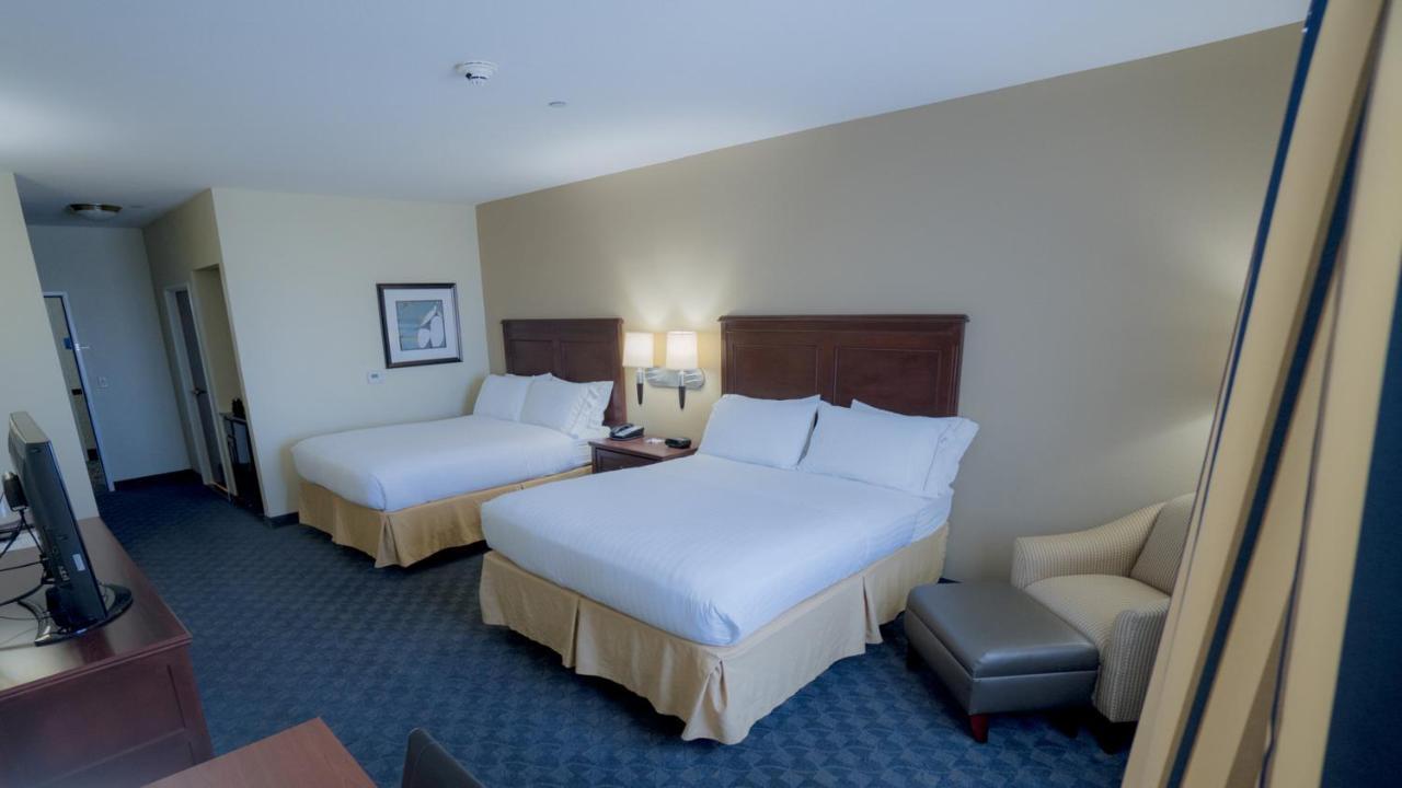 Holiday Inn Express Hotel & Suites Pampa By Ihg Стая снимка