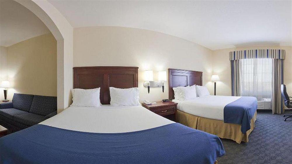 Holiday Inn Express Hotel & Suites Pampa By Ihg Екстериор снимка