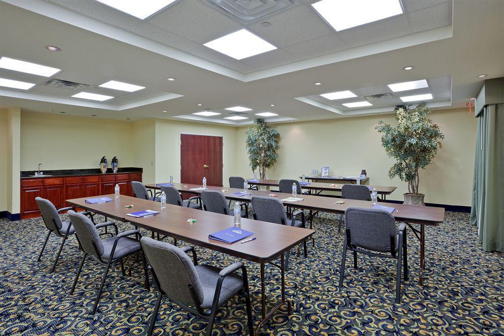 Holiday Inn Express Hotel & Suites Pampa By Ihg Съоръжения снимка