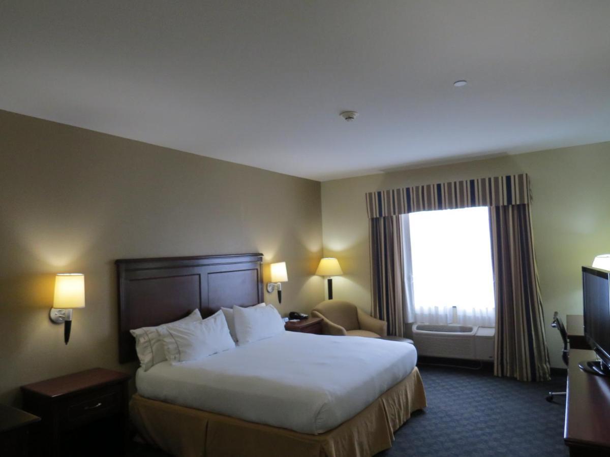 Holiday Inn Express Hotel & Suites Pampa By Ihg Екстериор снимка