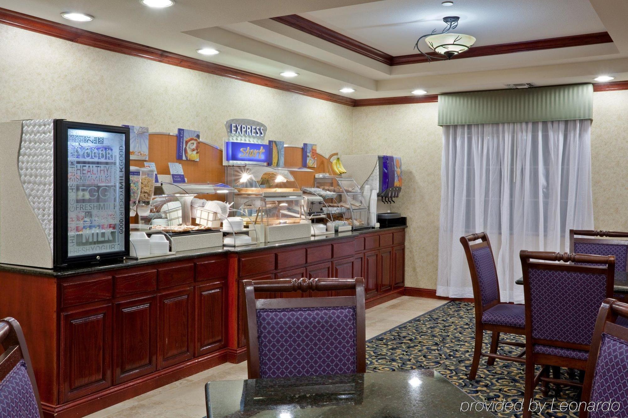 Holiday Inn Express Hotel & Suites Pampa By Ihg Ресторант снимка