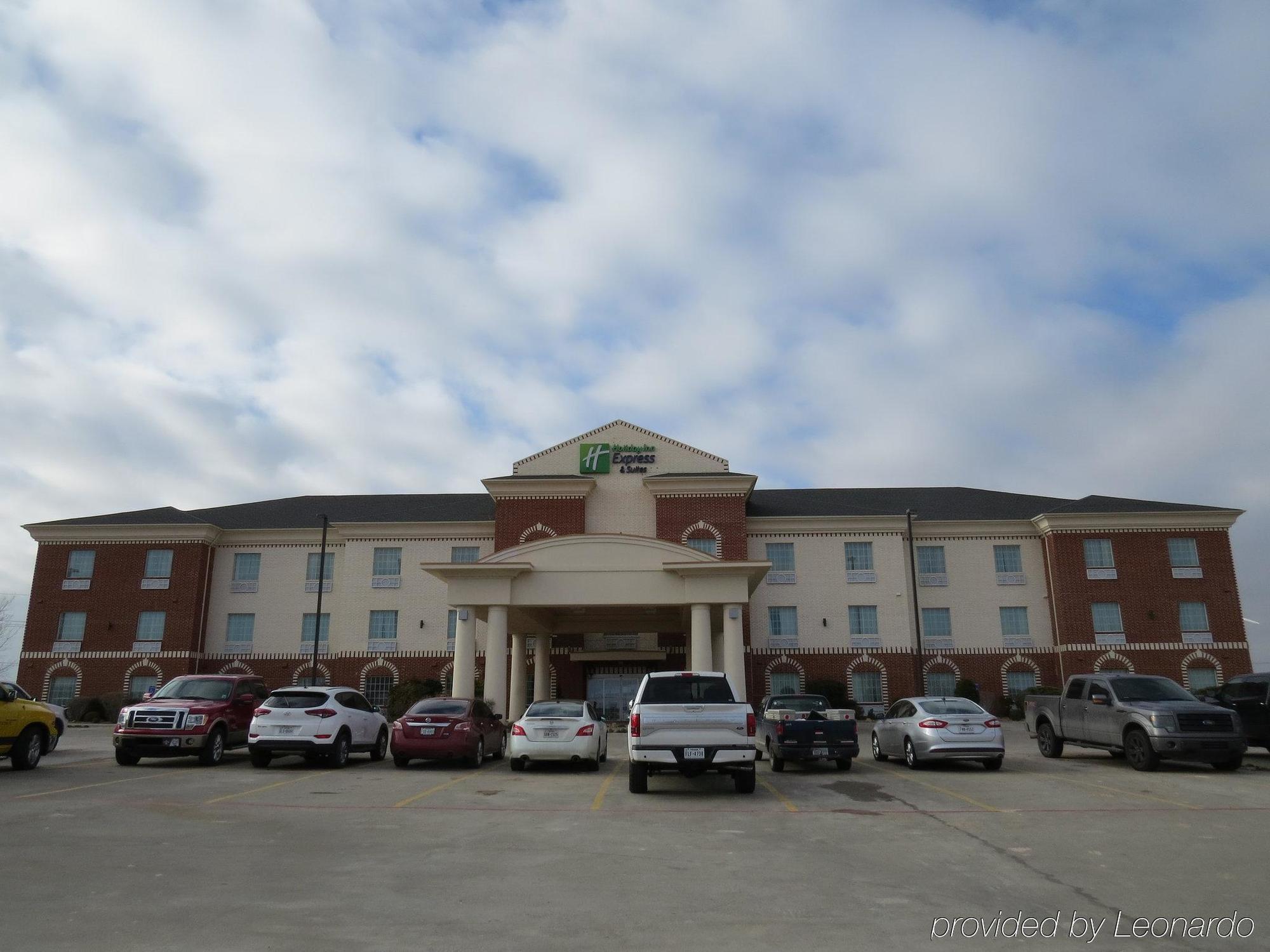 Holiday Inn Express Hotel & Suites Pampa By Ihg Екстериор снимка