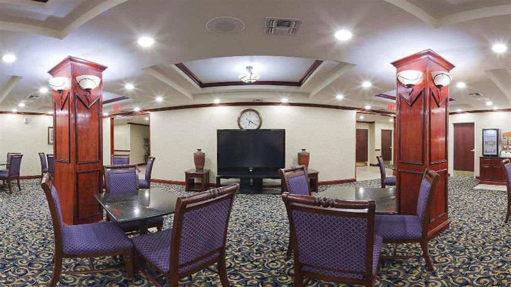 Holiday Inn Express Hotel & Suites Pampa By Ihg Екстериор снимка