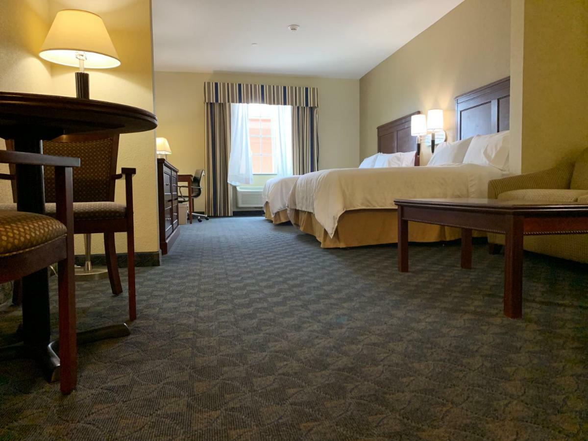Holiday Inn Express Hotel & Suites Pampa By Ihg Екстериор снимка