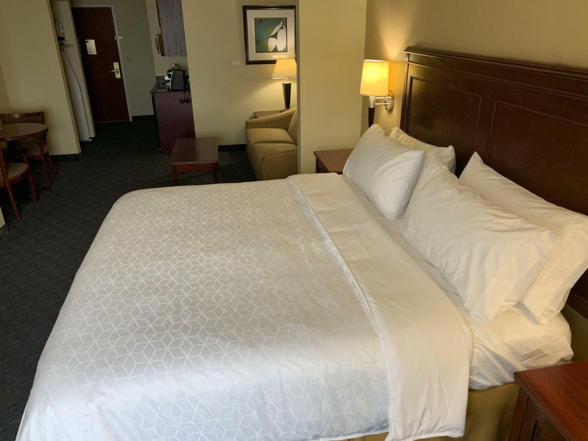 Holiday Inn Express Hotel & Suites Pampa By Ihg Екстериор снимка