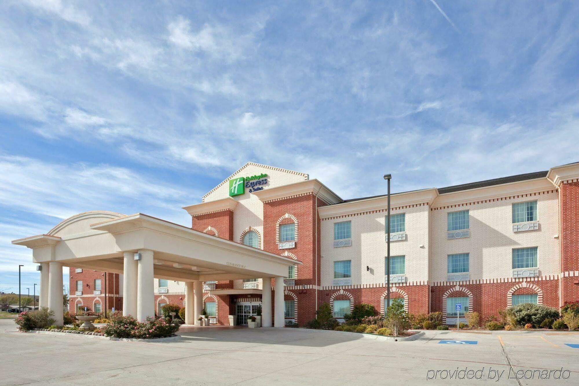 Holiday Inn Express Hotel & Suites Pampa By Ihg Екстериор снимка