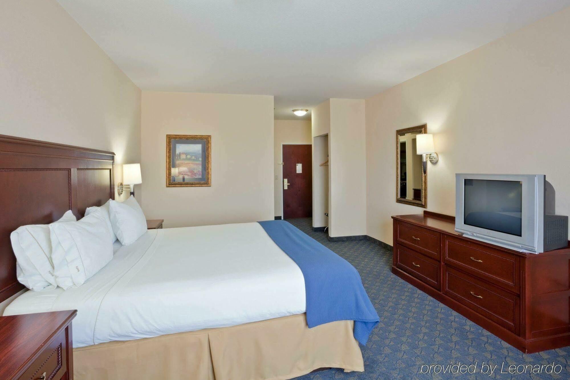 Holiday Inn Express Hotel & Suites Pampa By Ihg Екстериор снимка