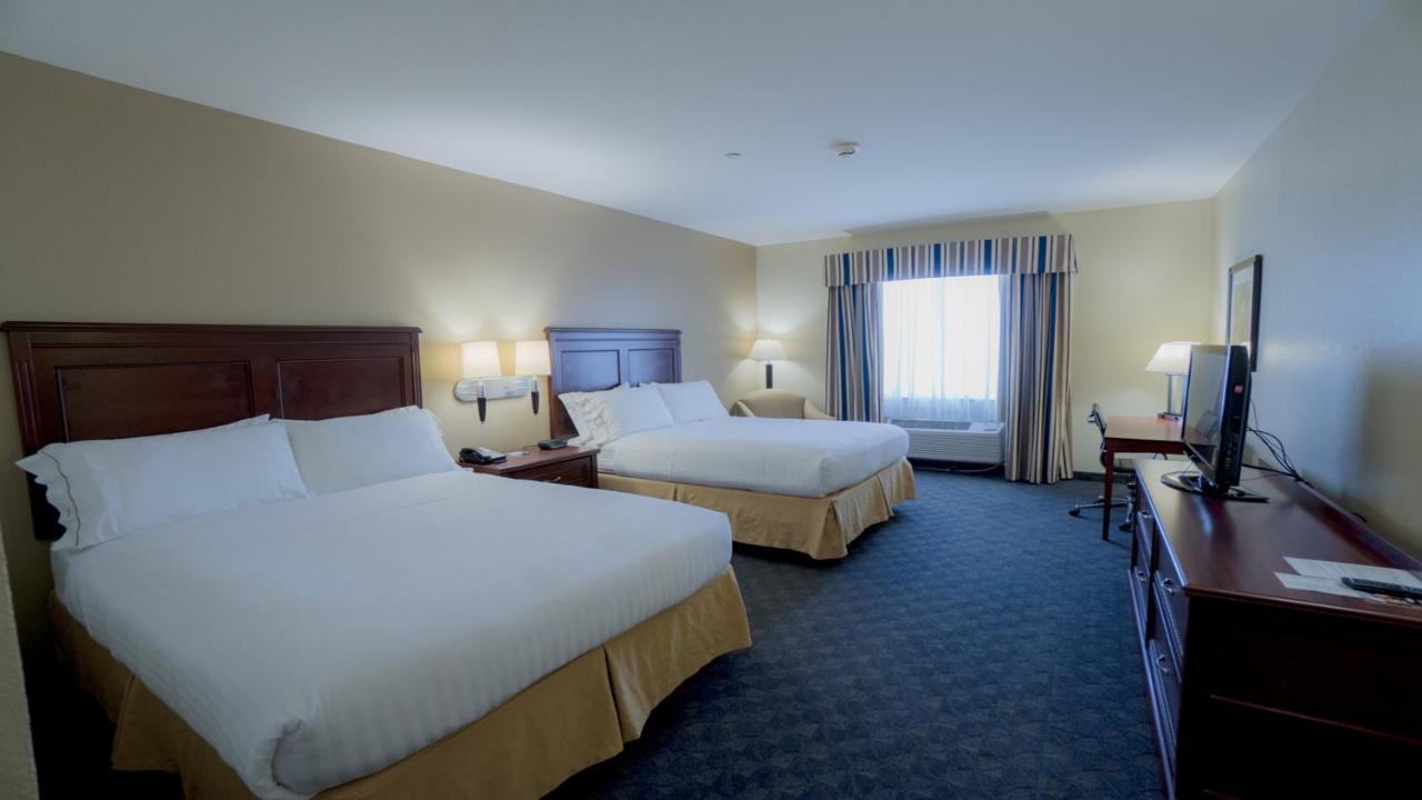 Holiday Inn Express Hotel & Suites Pampa By Ihg Екстериор снимка